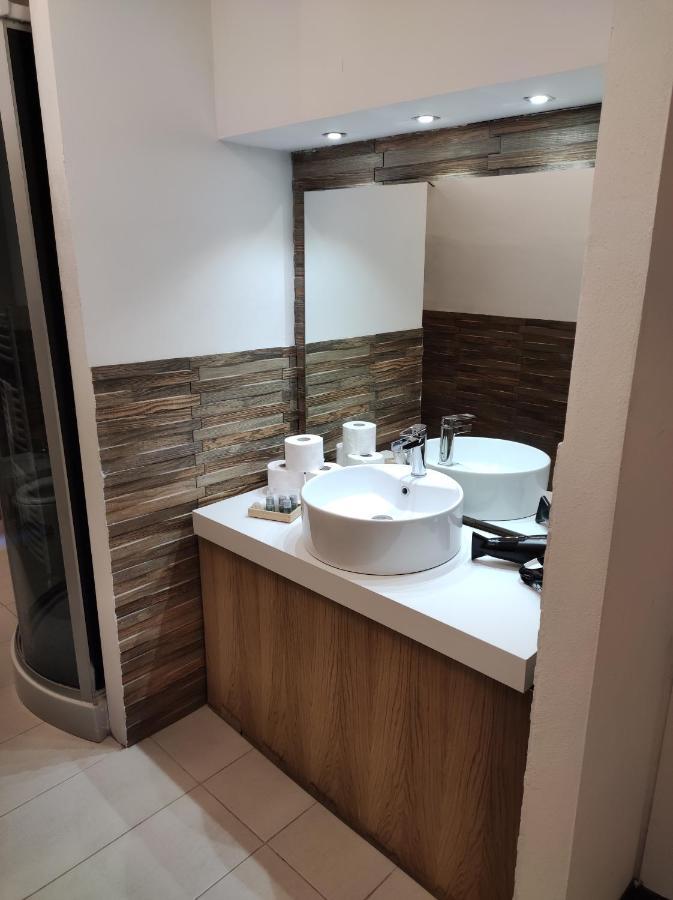 Residence Regina Delle Alpi Санта-Катерина-ди-Вальфурва Экстерьер фото